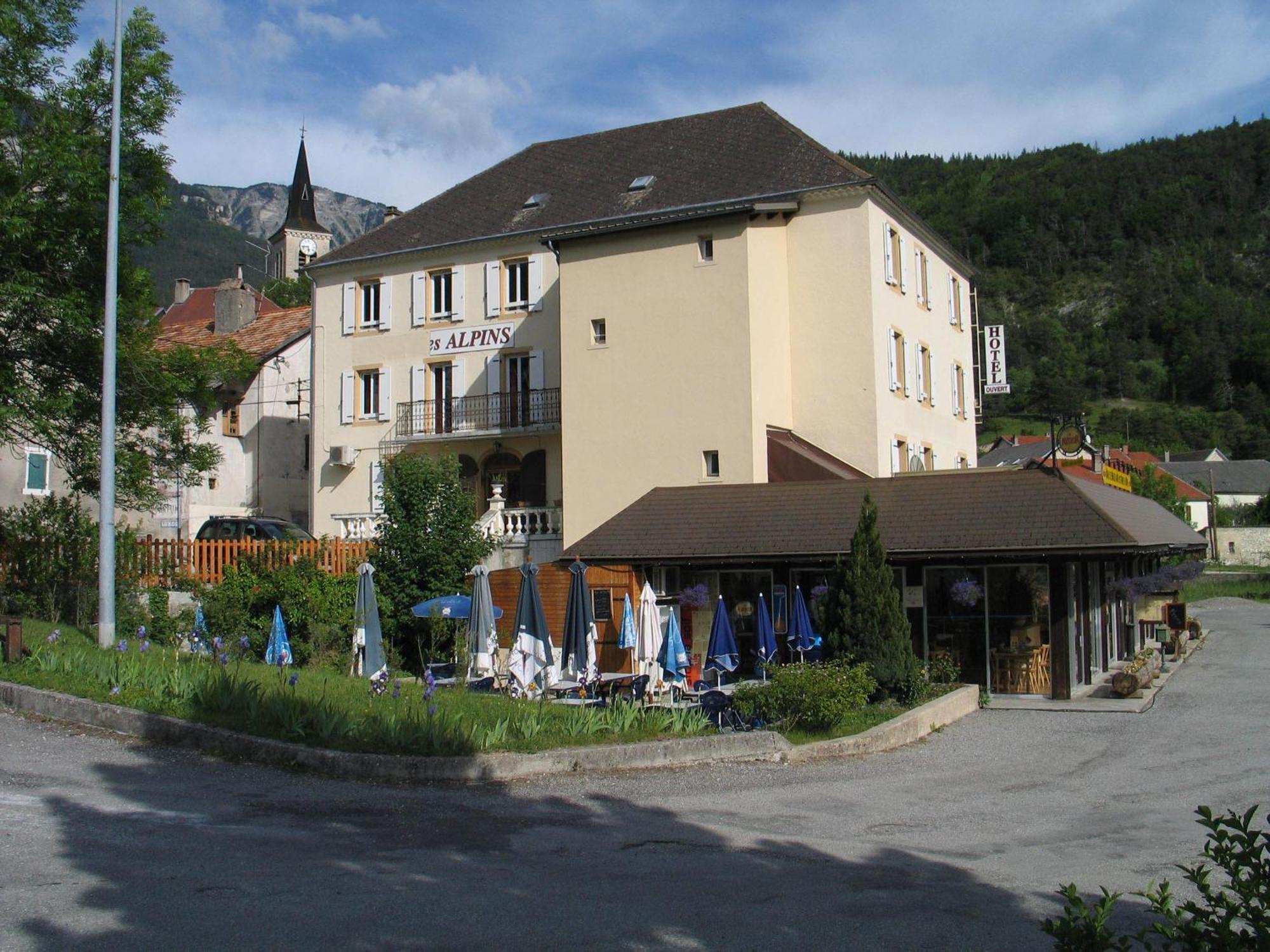 Hotel Restaurant Les Alpins Saint-Julien-en-Beauchêne Dış mekan fotoğraf